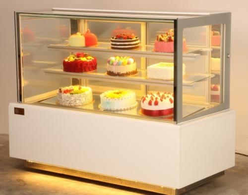蛋糕面包柜应该如何保持卫生？